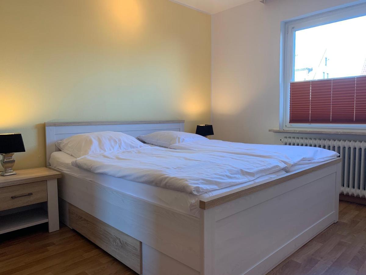 Kleine Brise Apartment 3 Busum Bagian luar foto